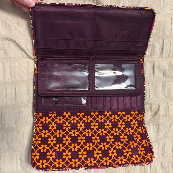 Vera Bradley Trifold Wallet - Safari Sunset - Picture 4 of 4